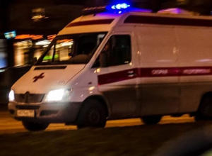Иномарка и фура столкнулись на трассе под Волгоградом: есть пострадавшие Иномарка и фура столкнулись на трассе под Волгоградом: есть пострадавшие