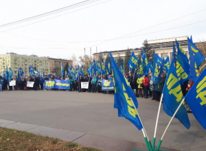 Только одна партия в Волгограде торжественно отметила День народного единства, остальные стесняются Только одна партия в Волгограде торжественно отметила День народного единства, остальные стесняются