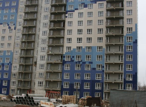 Два дома волгоградского долгостроя «Адмиралтейский» заканчивают с опозданием на три года Два дома волгоградского долгостроя «Адмиралтейский» заканчивают с опозданием на три года