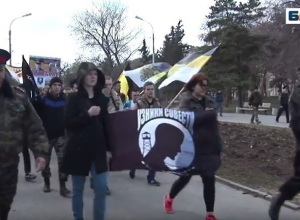 В Волгограде около 100 человек пришли на «Русский марш» В Волгограде около 100 человек пришли на «Русский марш»