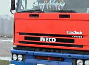 Из-за лихача на фуре Iveco погиб 51-летний водитель Lada Priora под Волгоградом Из-за лихача на фуре Iveco погиб 51-летний водитель Lada Priora под Волгоградом