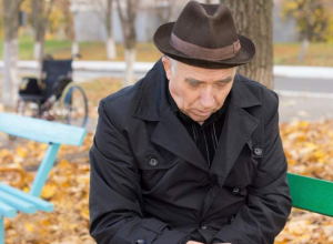 Женщина изменила 80-летнему сожителю и обвинила любовника в изнасиловании Женщина изменила 80-летнему сожителю и обвинила любовника в изнасиловании