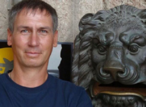 Обвиняемый в гибели 11 волгоградцев бизнесмен Жданов больше 10 лет работает с речным транспортом Обвиняемый в гибели 11 волгоградцев бизнесмен Жданов больше 10 лет работает с речным транспортом