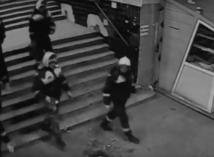Люди в форме спасателей под видом учений ночью захватили Центральный рынок в Волгограде Люди в форме спасателей под видом учений ночью захватили Центральный рынок в Волгограде