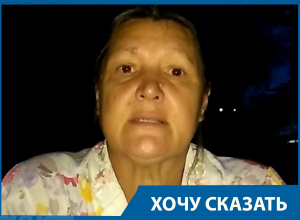 Рухнувший кусок крыши чуть не убил мать и ребенка, - волгоградка Рухнувший кусок крыши чуть не убил мать и ребенка, - волгоградка