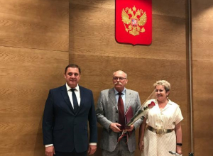 Спикер парламента Волгоградской области Николай Семисотов показался врачам Спикер парламента Волгоградской области Николай Семисотов показался врачам