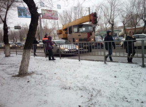 Центр Волгограда парализовали пятничные пробки Центр Волгограда парализовали пятничные пробки