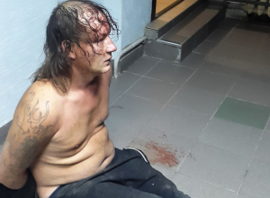 Взявшего в заложники женщину и 6-летнего ребенка волгоградца будут судить за тяжкий вред здоровью Взявшего в заложники женщину и 6-летнего ребенка волгоградца будут судить за тяжкий вред здоровью
