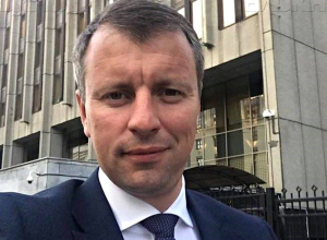Двое накачанных мужчин не дали замглавы Волгограда уснуть Двое накачанных мужчин не дали замглавы Волгограда уснуть