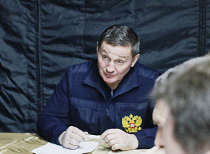 Губернатор Андрей Бочаров не стал объявлять траур по 11 погибшим в столкновении катамарана и баржи Губернатор Андрей Бочаров не стал объявлять траур по 11 погибшим в столкновении катамарана и баржи