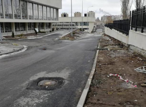 Мэрия начала уборку территории ДЮЦ после публикации «Блокнот Волгограда» Мэрия начала уборку территории ДЮЦ после публикации «Блокнот Волгограда»