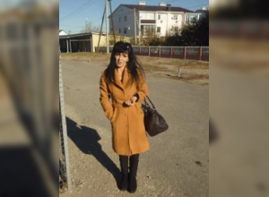 Мать девятерых детей нашли повешенной во дворе ее дома в Волгограде Мать девятерых детей нашли повешенной во дворе ее дома в Волгограде