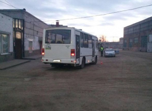 Водитель автобуса переехал коллегу на базе «Питеравто» в Волгограде Водитель автобуса переехал коллегу на базе «Питеравто» в Волгограде