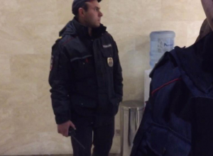 Обыски и изъятия документов проводятся в скандально известном «Бьюти Тайм» в Волгограде Обыски и изъятия документов проводятся в скандально известном «Бьюти Тайм» в Волгограде