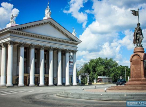 Директора волгоградскому театру НЭТ ищут между актером, танцором и чиновником Директора волгоградскому театру НЭТ ищут между актером, танцором и чиновником