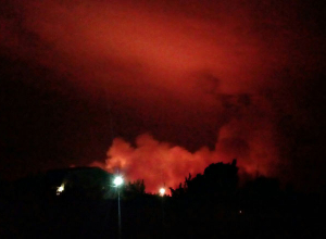 Ночной ландшафтный пожар попал на видео под Волгоградом Ночной ландшафтный пожар попал на видео под Волгоградом