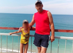У погибшего при взрыве дома в Волгограде сотрудника «Горгаза» остались жена и 9-летний сын У погибшего при взрыве дома в Волгограде сотрудника «Горгаза» остались жена и 9-летний сын