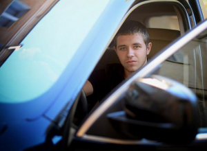 Депутатом Волжской гордумы стал 19-летний продавец алкомаркета Депутатом Волжской гордумы стал 19-летний продавец алкомаркета