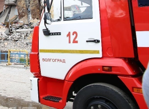 Сразу пять автомобилей сгорели в Волгоградской области Сразу пять автомобилей сгорели в Волгоградской области