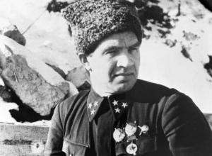 Легендарный защитник Сталинграда Василий Чуйков предан забвению в Волгограде Легендарный защитник Сталинграда Василий Чуйков предан забвению в Волгограде