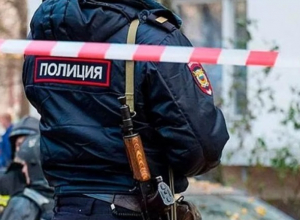 Три трупа обнаружены рядом с автомобилем в Волгоградской области Три трупа обнаружены рядом с автомобилем в Волгоградской области