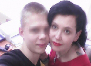 Знаменитая секс-учительница из Волжского и школьник все еще продолжают встречаться Знаменитая секс-учительница из Волжского и школьник все еще продолжают встречаться