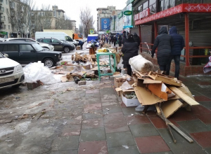 Разгром на рынке после 8 марта сняли на фото волгоградцы Разгром на рынке после 8 марта сняли на фото волгоградцы