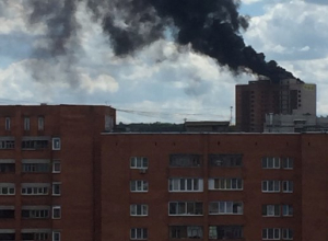 На западе Волгограда загорелась 16-этажка: 22 человека эвакуировано На западе Волгограда загорелась 16-этажка: 22 человека эвакуировано