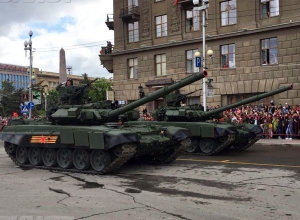 Парад 9 мая в Волгограде: «Тигр», «Торнадо», «Виллис» пройдут по площади Павших борцов Парад 9 мая в Волгограде: «Тигр», «Торнадо», «Виллис» пройдут по площади Павших борцов