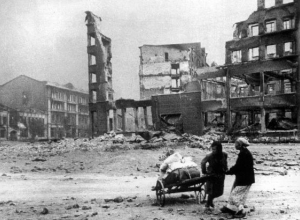 Календарь: 23 августа 1942 год – в Сталинград вошли немцы, город горит Календарь: 23 августа 1942 год – в Сталинград вошли немцы, город горит