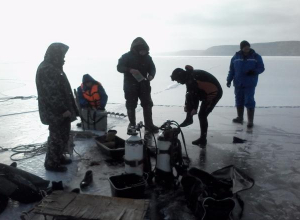 Детские следы обнаружили у полыньи на реке Чир в Суровикино Детские следы обнаружили у полыньи на реке Чир в Суровикино