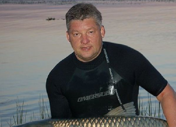 Утонувший кандидат в мэры Волгограда нырнул в ледяную воду без акваланга Утонувший кандидат в мэры Волгограда нырнул в ледяную воду без акваланга