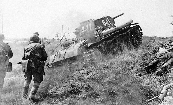 12 августа 1942 года - советские войска оставили город Элисту 12 августа 1942 года - советские войска оставили город Элисту