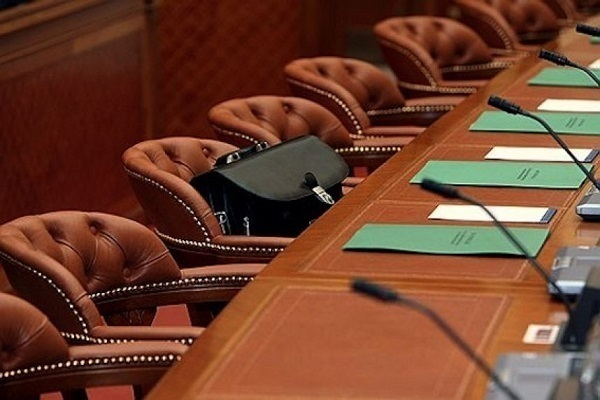 Депутатское кресло Лихачева будет вакантным до сентября Депутатское кресло Лихачева будет вакантным до сентября