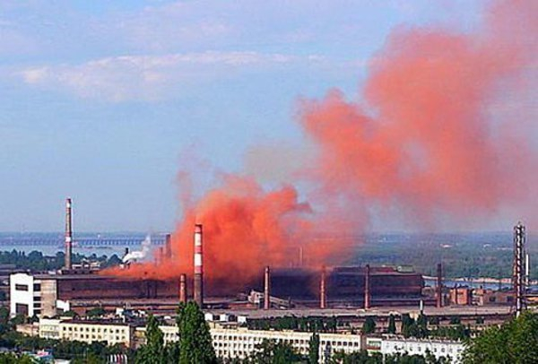 Жители Волгограда просят Владимира Путина спасти их от вредных выбросов Жители Волгограда просят Владимира Путина спасти их от вредных выбросов