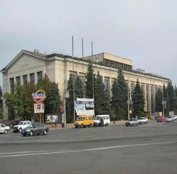 Администрация региона хочет забрать Дом офицеров в Волгограде Администрация региона хочет забрать Дом офицеров в Волгограде