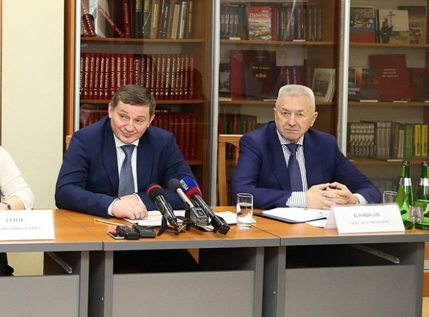Андрей Бочаров предложил чаще проводить разные референдумы Андрей Бочаров предложил чаще проводить разные референдумы