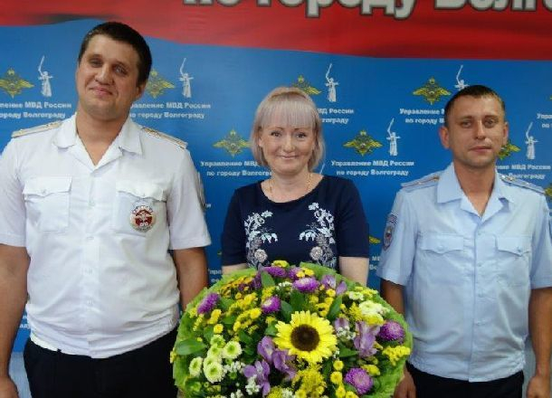 Волгоградка получила награду за стукачество на благо общества Волгоградка получила награду за стукачество на благо общества