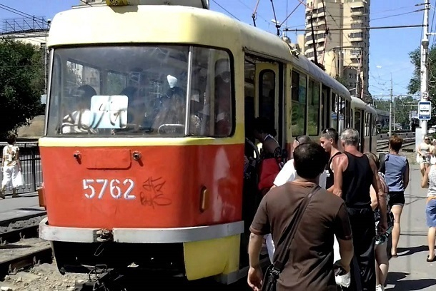 В 670 тысяч рублей обошлась Волгограду остановка у ТРК «Европа» В 670 тысяч рублей обошлась Волгограду остановка у ТРК «Европа»