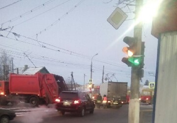 «Газель» протаранила трамвай на западе Волгограда «Газель» протаранила трамвай на западе Волгограда