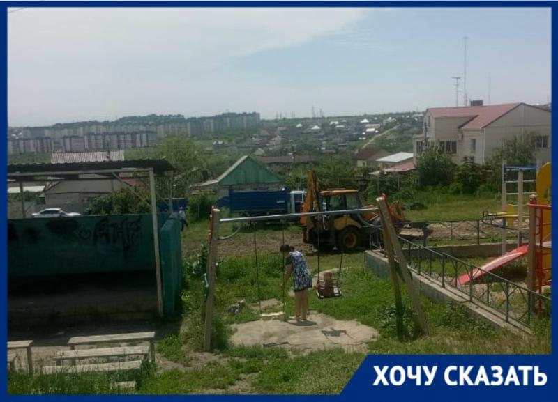 «Слезно умоляем о помощи»: жители ТОС «Садовое» в Волгограде объединились, чтобы спасти спортивную площадку «Слезно умоляем о помощи»: жители ТОС «Садовое» в Волгограде объединились, чтобы спасти спортивную площадку
