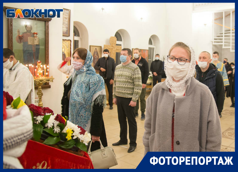 Ночная пасхальная служба в объективе волгоградского фотографа Ночная пасхальная служба в объективе волгоградского фотографа