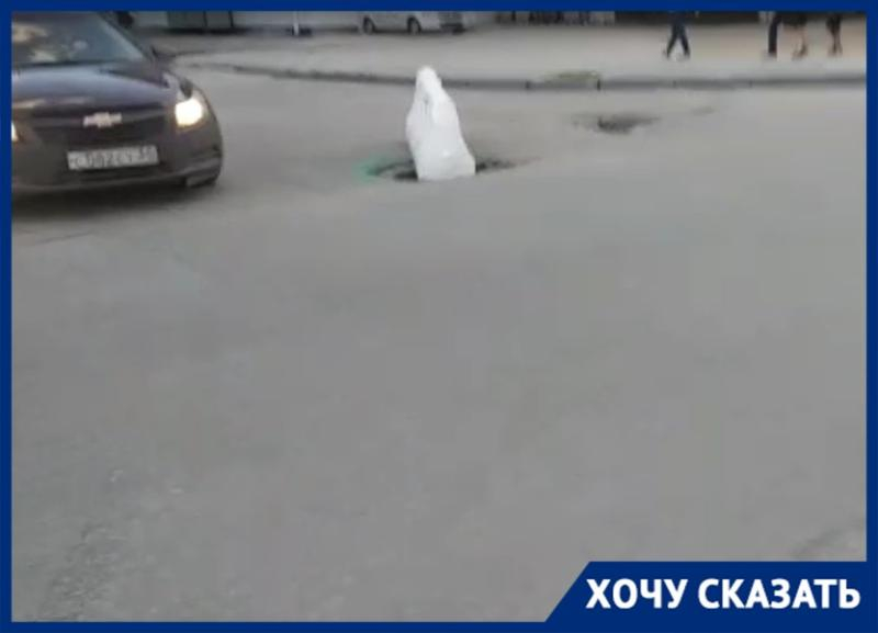 Результаты ямочного ремонта после многократных жалоб показал волгоградский активист Результаты ямочного ремонта после многократных жалоб показал волгоградский активист