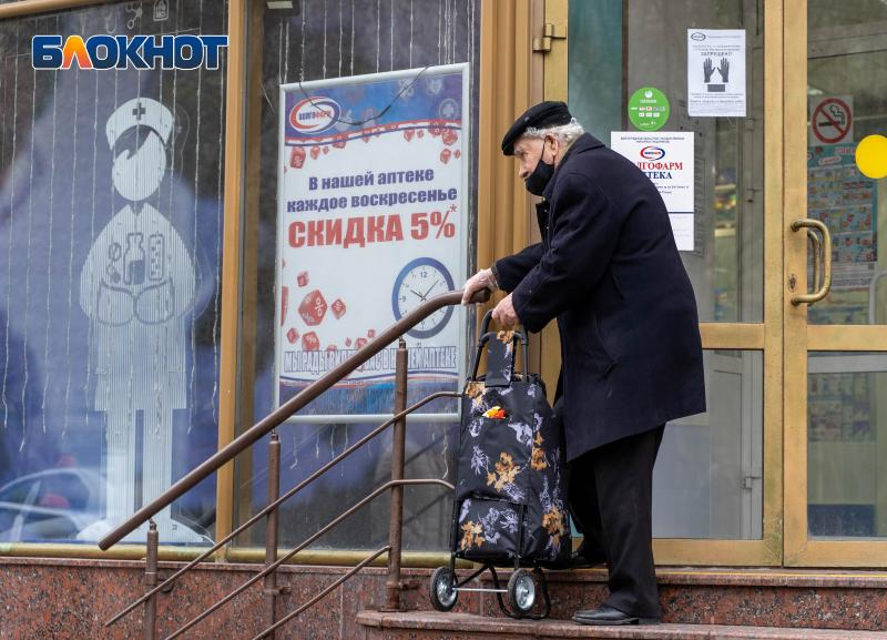 Коронавирус на 26 ноября: волгоградка теряет волосы после заболевания и массовое наказание бизнеса за нарушение режима Коронавирус на 26 ноября: волгоградка теряет волосы после заболевания и массовое наказание бизнеса за нарушение режима