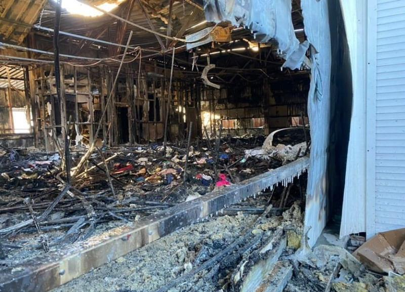 «Уже виновато зарядное устройство»: предпринимателей пустили на сгоревший Качинский рынок в Волгограде «Уже виновато зарядное устройство»: предпринимателей пустили на сгоревший Качинский рынок в Волгограде