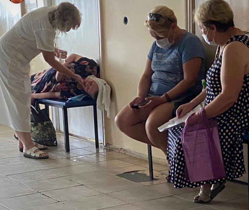 Волгоградцы назвали очереди в поликлиниках города «убийственными» Волгоградцы назвали очереди в поликлиниках города «убийственными»