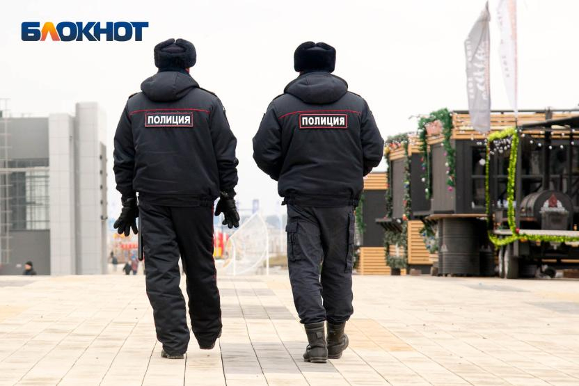 В школах и детсадах приказано осматривать здание и искать посторонние предметы В школах и детсадах приказано осматривать здание и искать посторонние предметы