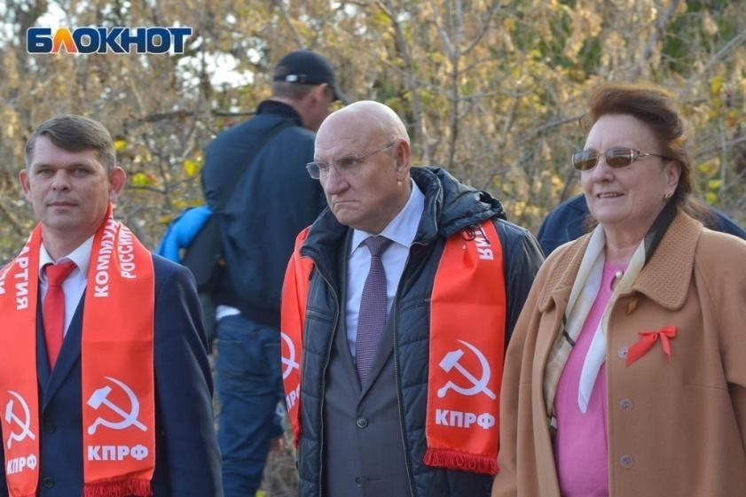 Волгоградский депутат оказался рекордсменом по числу поправок в Конституцию России Волгоградский депутат оказался рекордсменом по числу поправок в Конституцию России