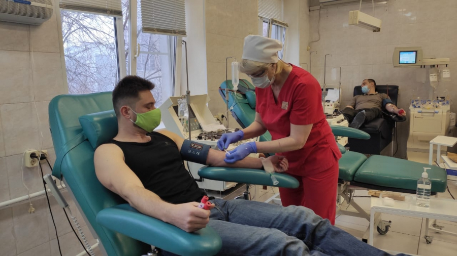 Волгоградский облздрав: плазма от вакцинированных доноров в 1,5 раза быстрее убивает коронавирус Волгоградский облздрав: плазма от вакцинированных доноров в 1,5 раза быстрее убивает коронавирус