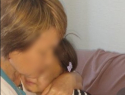 "Прижигали утюгом, топили в унитазе": подробности избиения 8-летней девочки в волгоградском поселке